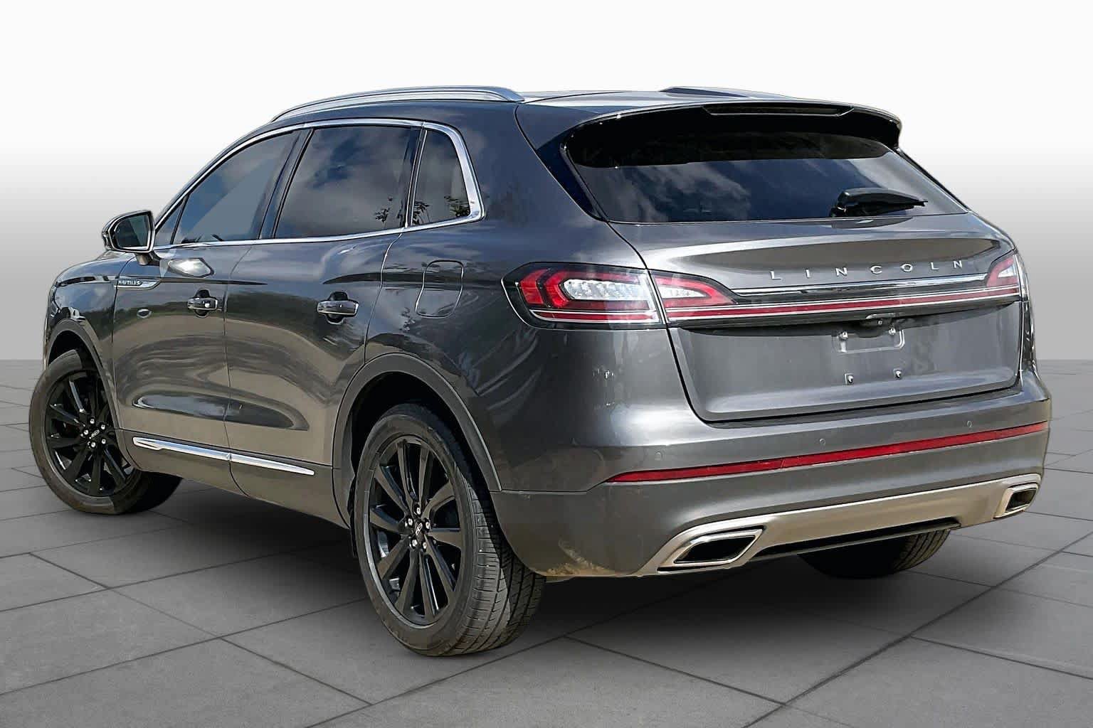 Used 2022 Lincoln Nautilus Reserve w/ Monochromatic Package FWD image 11