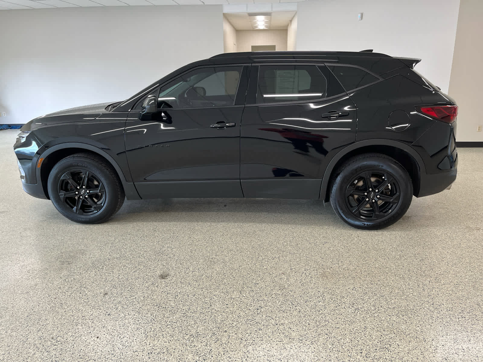 Used 2024 Chevrolet Blazer LT w/ Convenience Package image 8