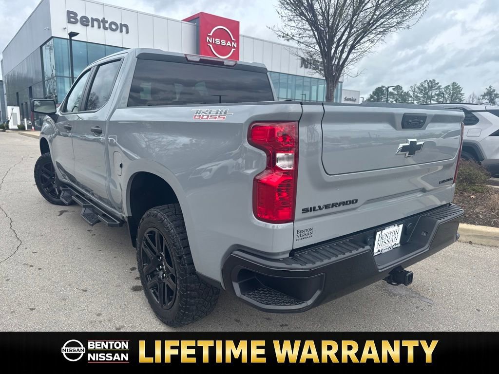 Used 2024 Chevrolet Silverado 1500 Custom Trail Boss w/ LPO, Dark Essentials Package image 7