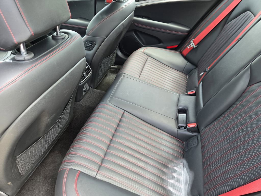 Used 2023 Genesis G70 2.0T w/ Sport Prestige Package RWD image 30
