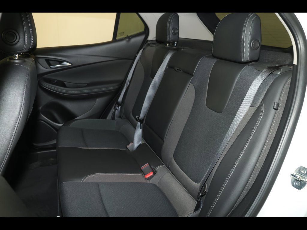 Used 2021 Buick Encore GX Select image 27
