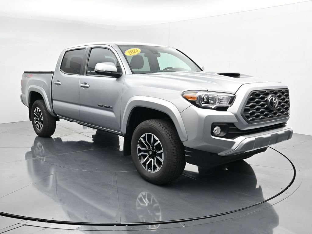 Used 2023 Toyota Tacoma TRD Sport AWD/4WD image 2