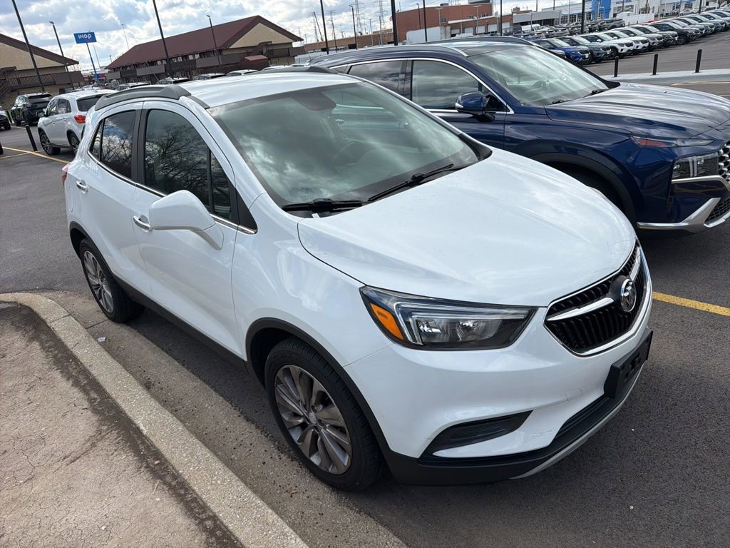 Used 2020 Buick Encore Preferred image 3