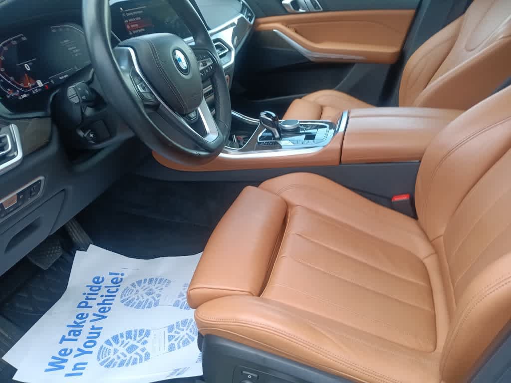 Used 2022 BMW X5 xDrive40i w/ Premium Package AWD/4WD image 16