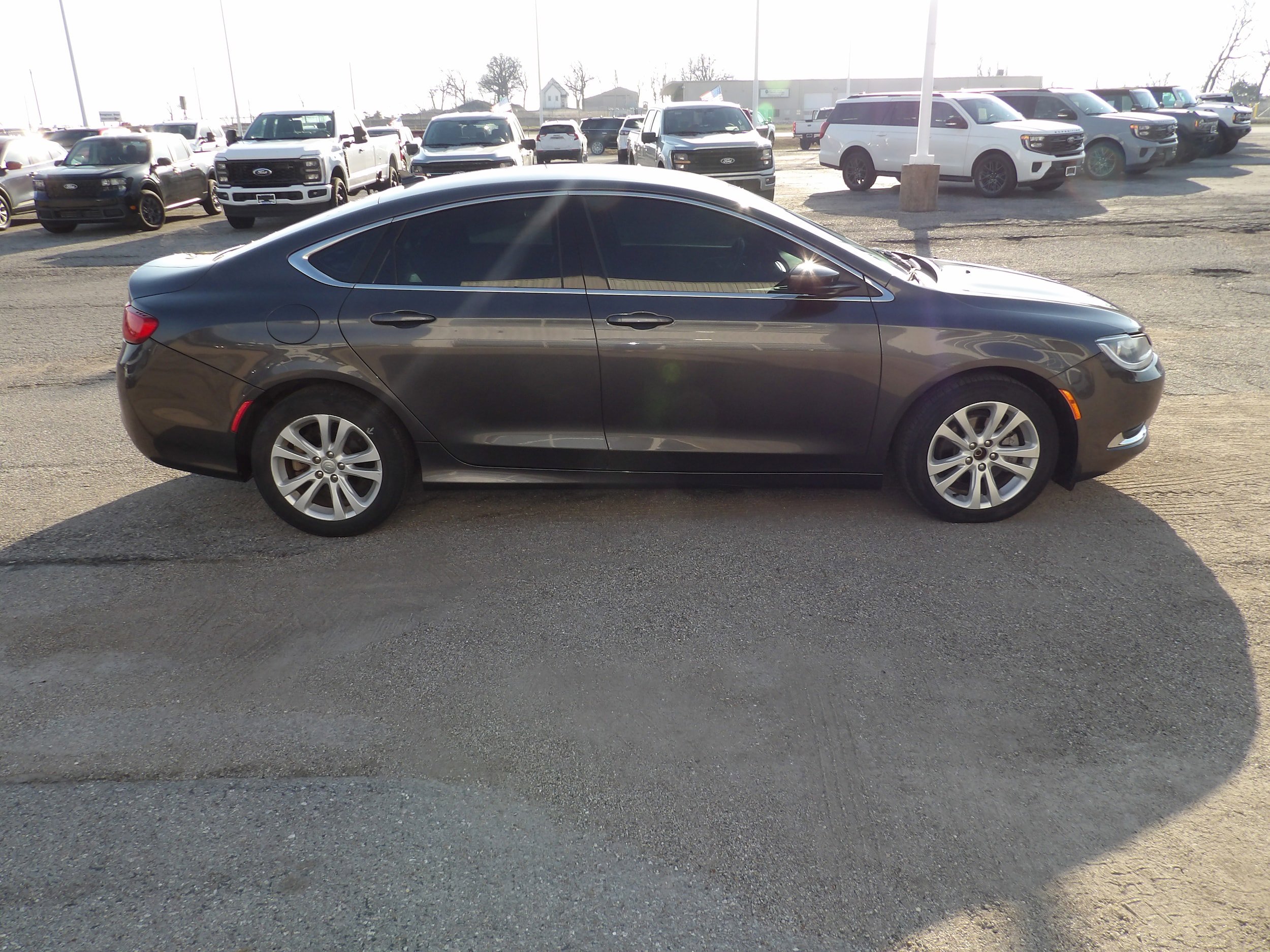 Used 2017 Chrysler 200 Limited Platinum image 6