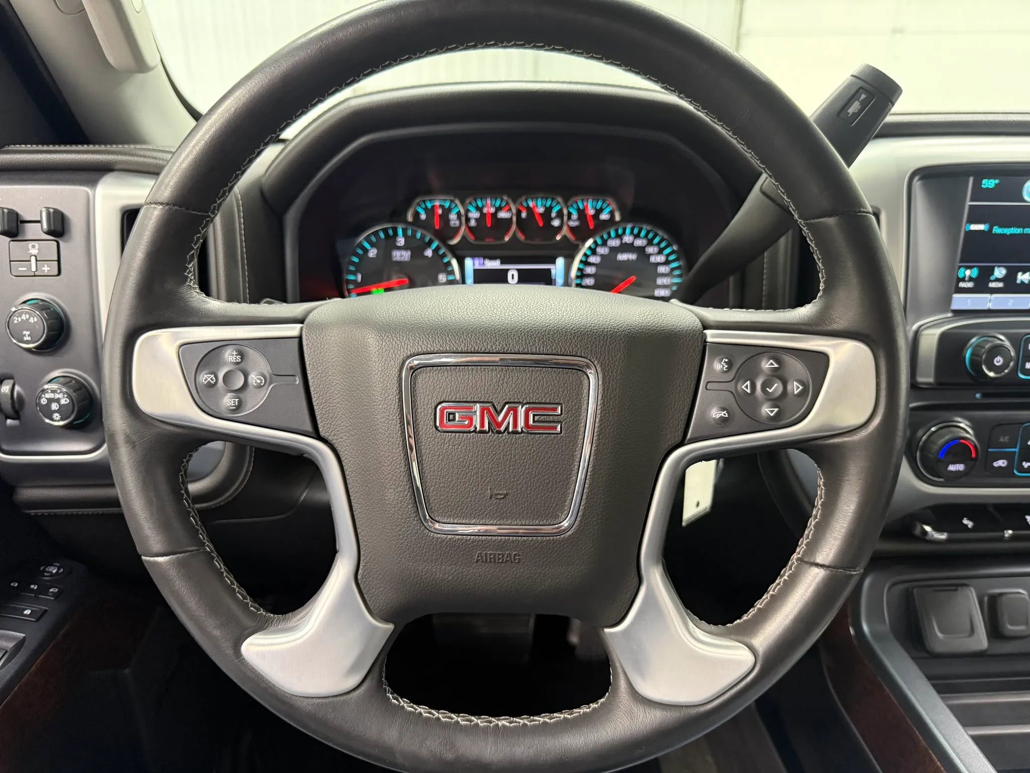 Used 2017 GMC Sierra 3500 SLT AWD/4WD image 19