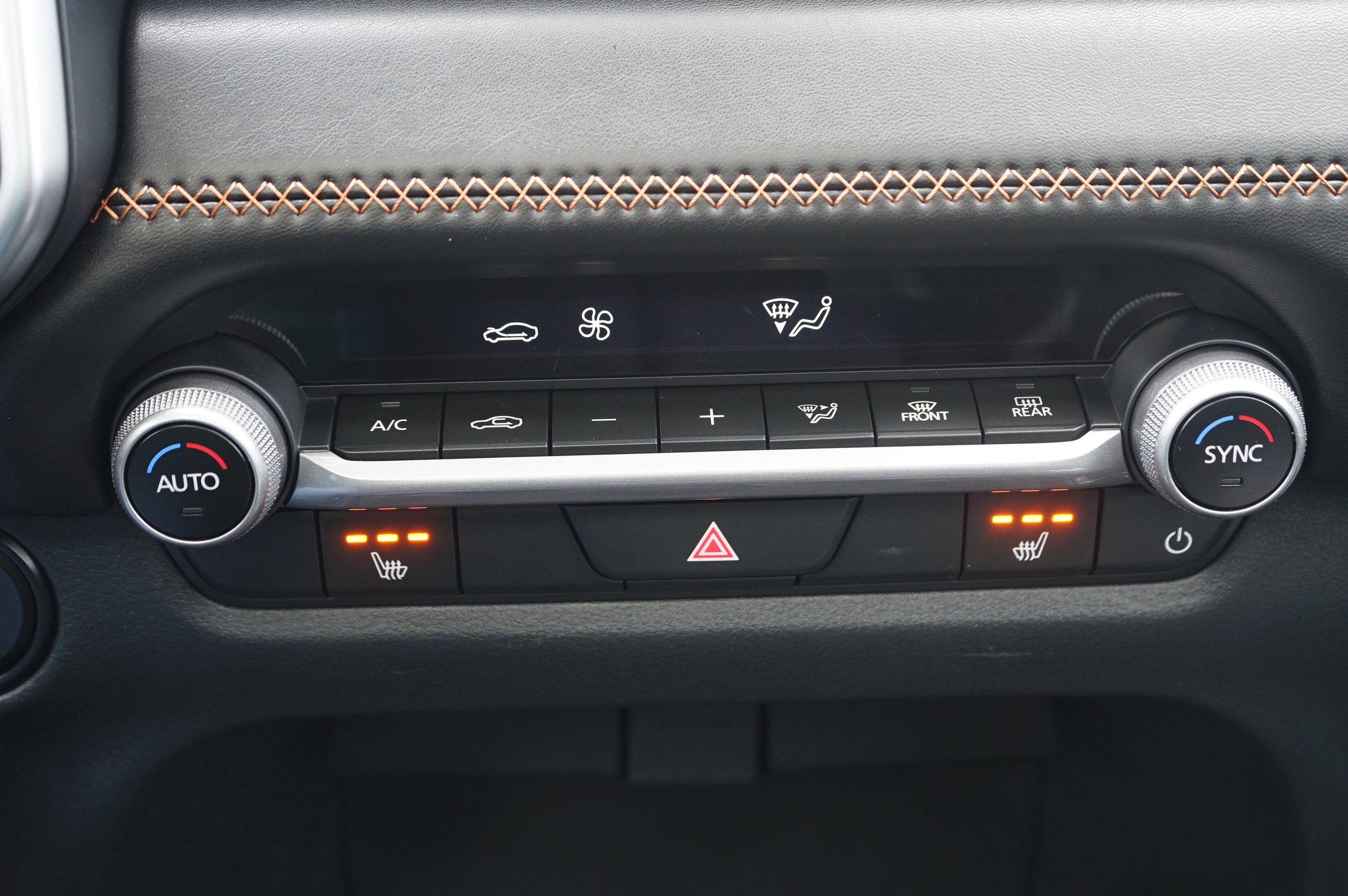 Certified 2025 MAZDA CX-50 AWD 2.5 Hybrid w/ Premium Pkg image 22