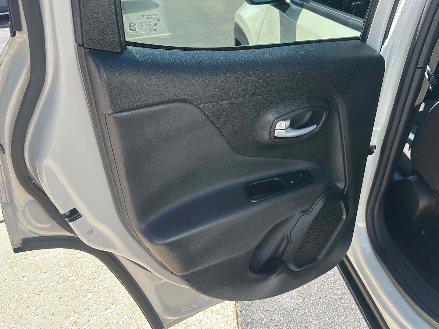 Used 2023 Jeep Renegade Trailhawk AWD/4WD image 17