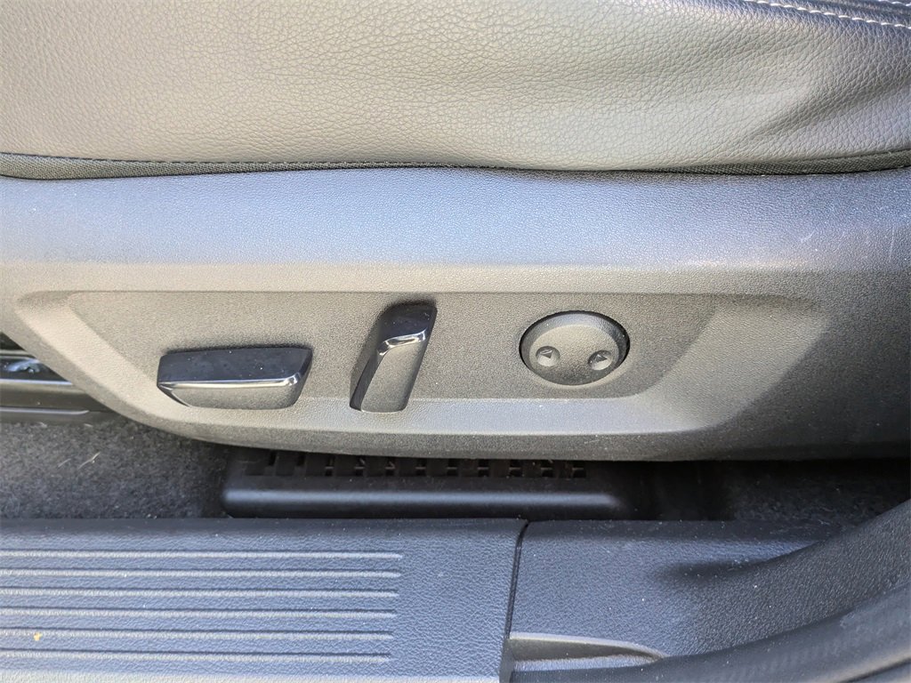 Used 2022 Nissan Rogue SL w/ SL Premium Package image 20