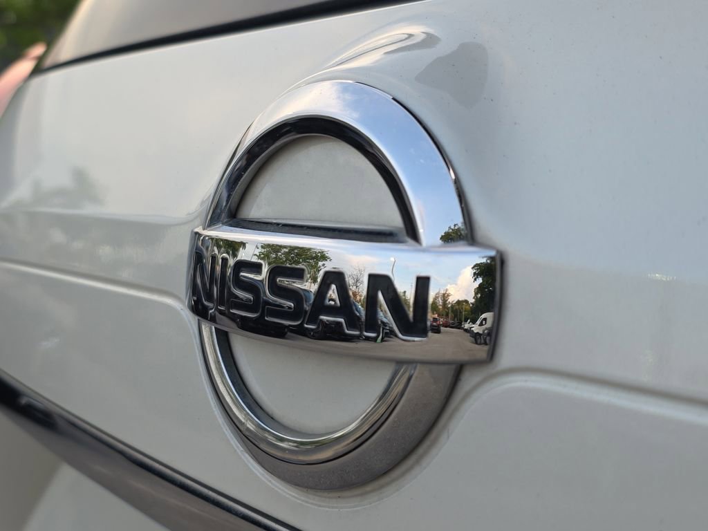 Used 2019 Nissan Rogue SL w/ Premium Package FWD image 11