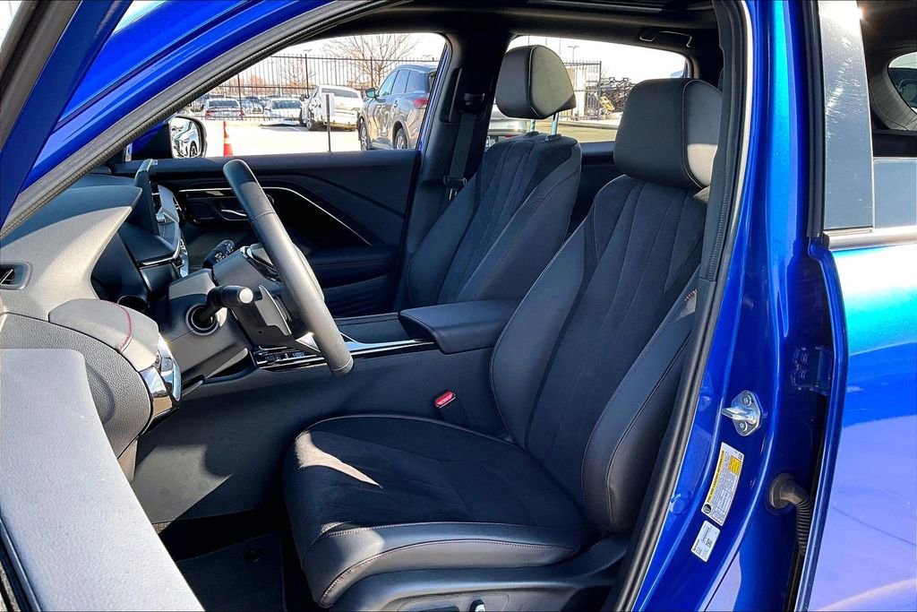 Certified 2025 Acura ADX A-Spec image 30