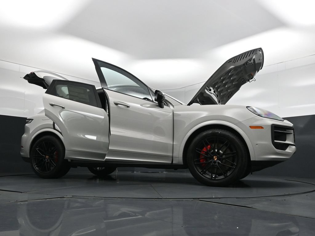 New 2026 Porsche Cayenne S AWD/4WD image 34