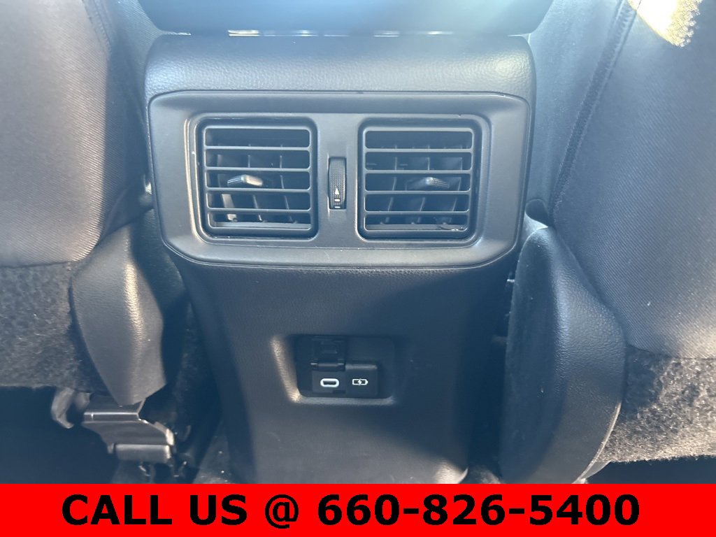 Used 2025 Toyota RAV4 XLE image 10