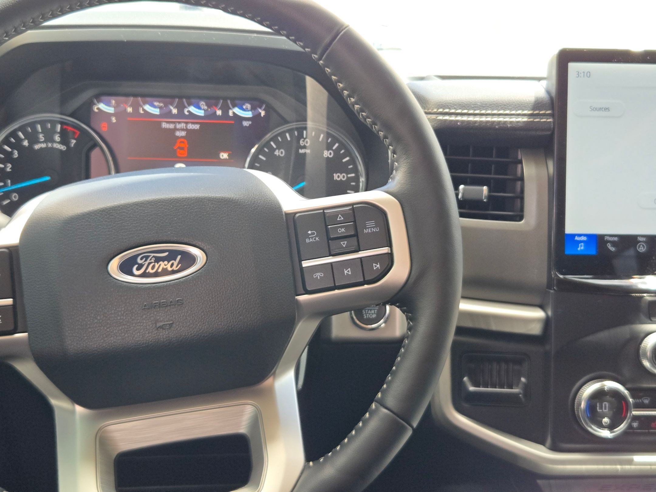 Used 2024 Ford Expedition XLT RWD image 22
