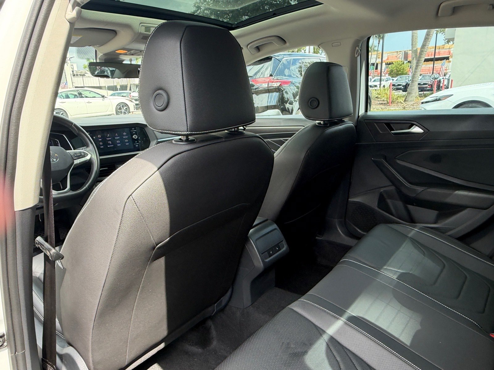 Used 2024 Volkswagen Jetta SEL FWD image 32