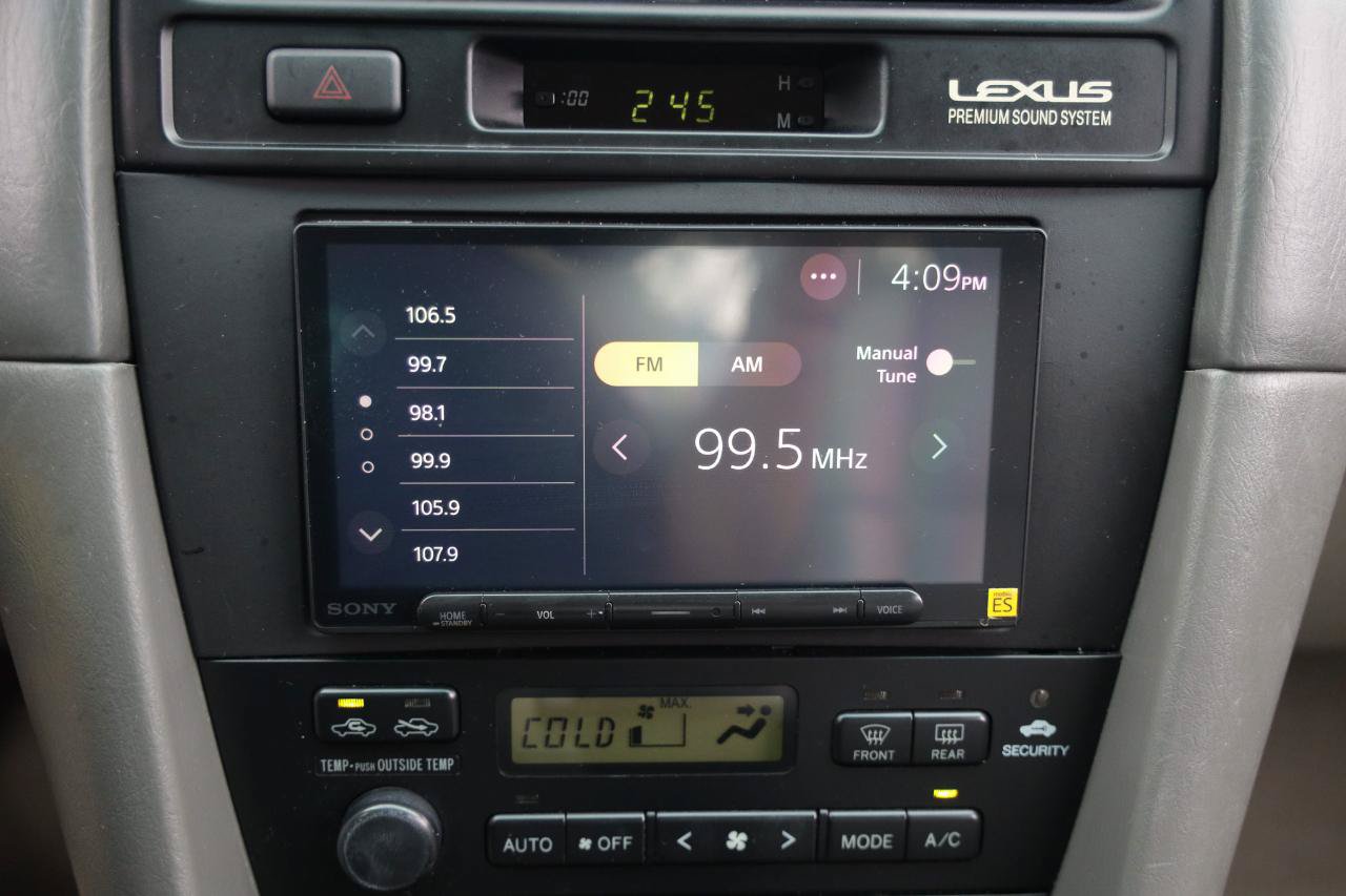 Used 1998 Lexus ES 330 w/ Leather Trim Pkg FWD image 31