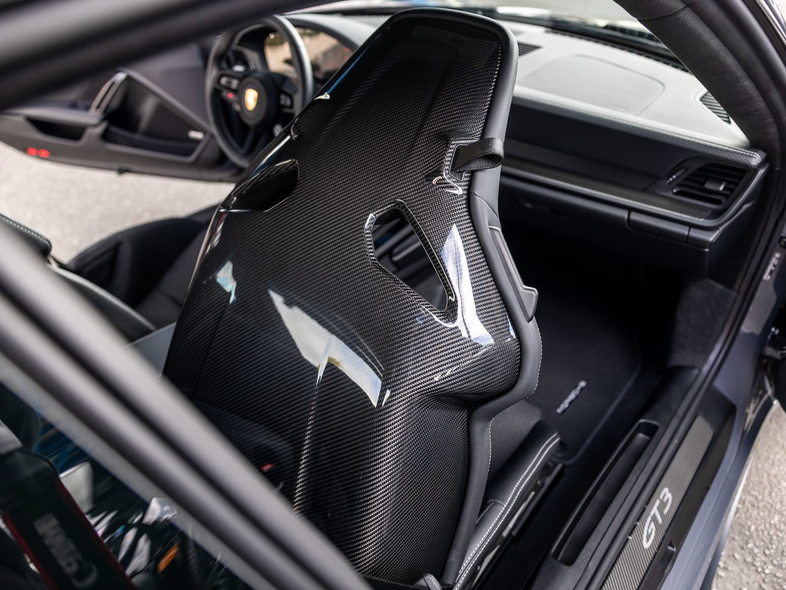 Certified 2025 Porsche 911 GT3 RWD image 58