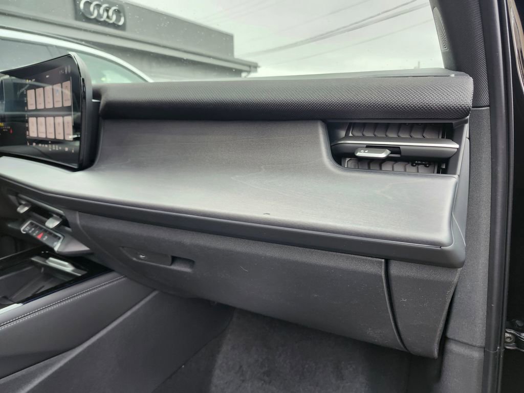 New 2026 Audi Q3 quattro 2.0T AWD/4WD image 14