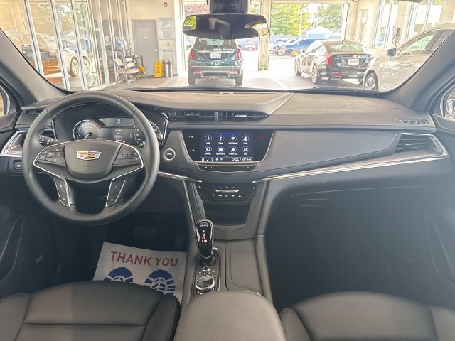 Certified 2024 Cadillac XT5 Luxury w/ LPO, Floor Liner Package AWD/4WD image 62