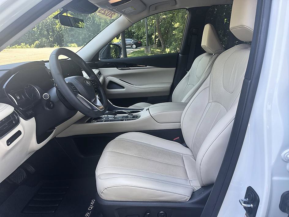 Certified 2025 INFINITI QX60 Pure w/ Cargo Package FWD image 11