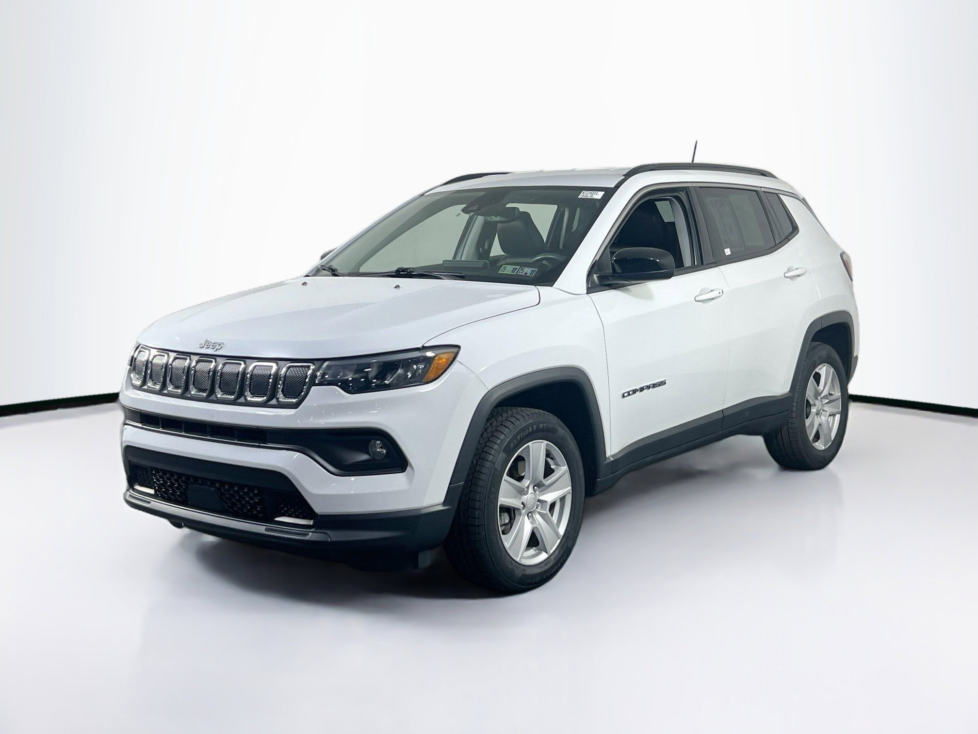 Used 2022 Jeep Compass Latitude w/ Convenience Group AWD/4WD image 1