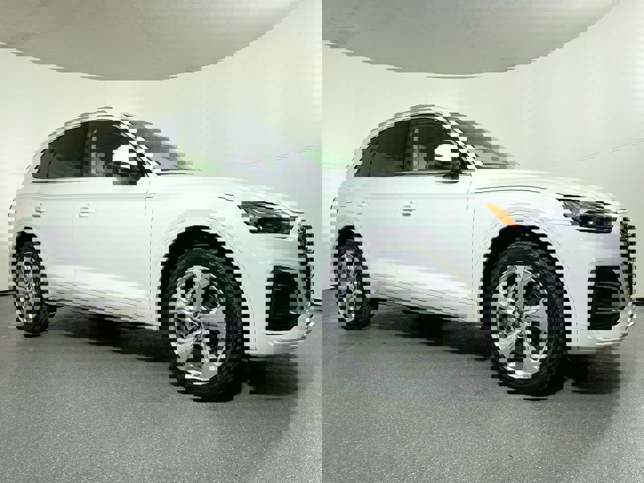 Used 2021 Audi Q5 Premium Plus w/ Premium Plus Package image 28