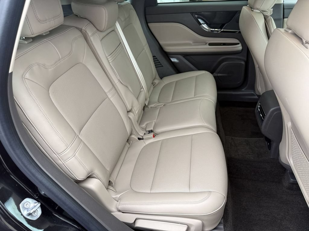Certified 2023 Lincoln Corsair AWD w/ Equipment Group 101A image 30