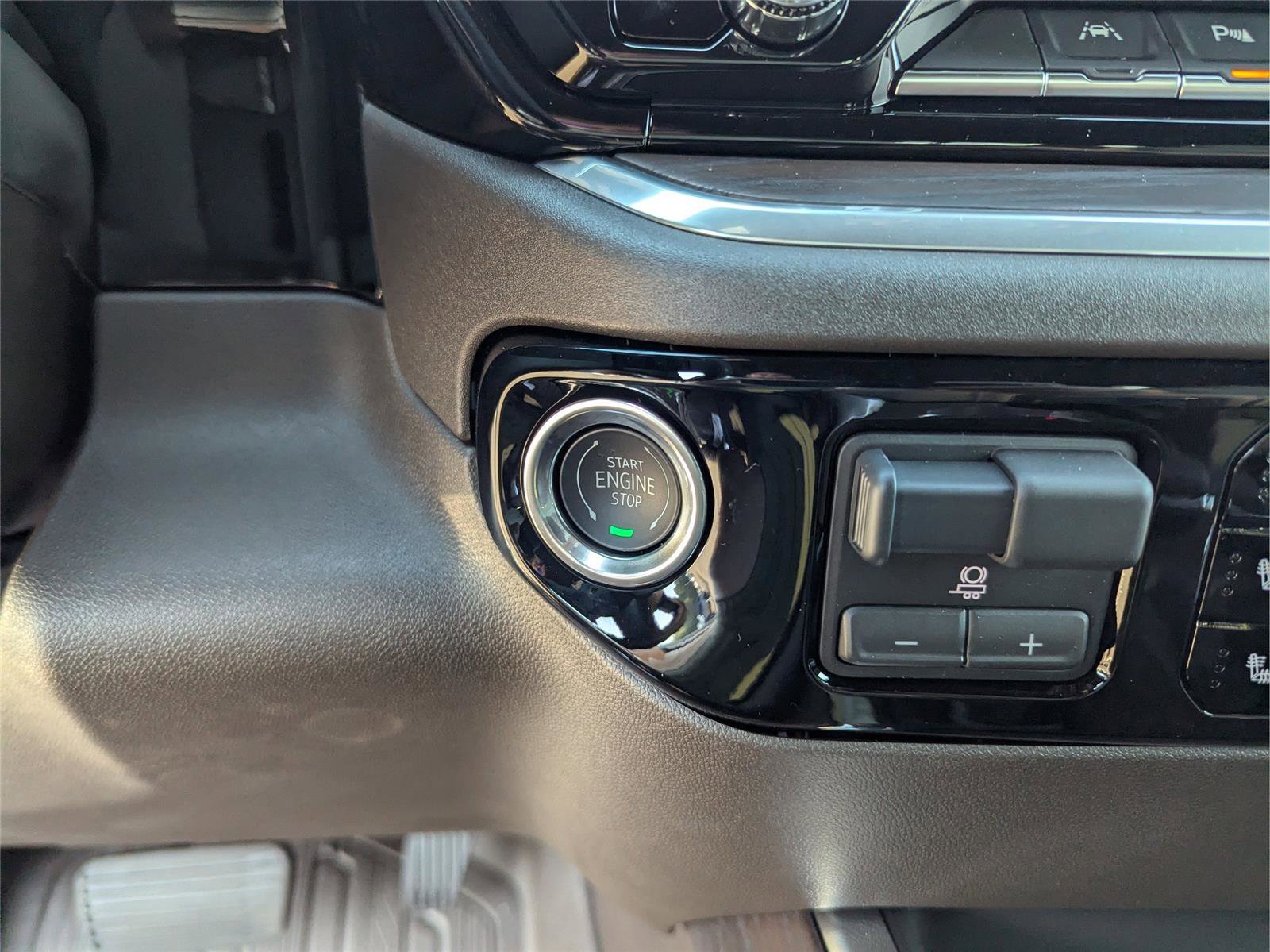 New 2026 GMC Sierra 1500 SLT w/ SLT Premium Plus Package image 24