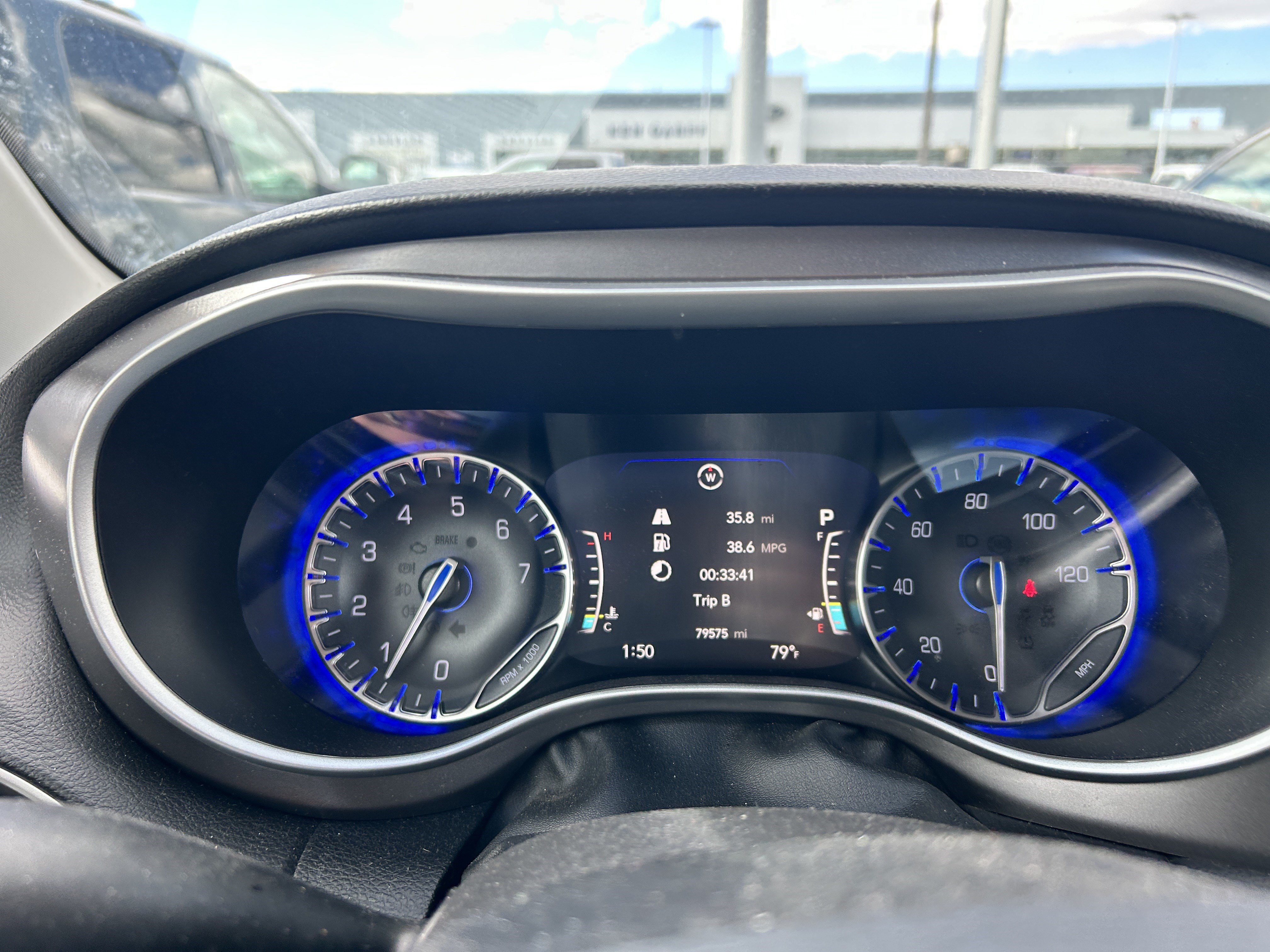 Used 2021 Chrysler Pacifica Touring-L FWD image 16