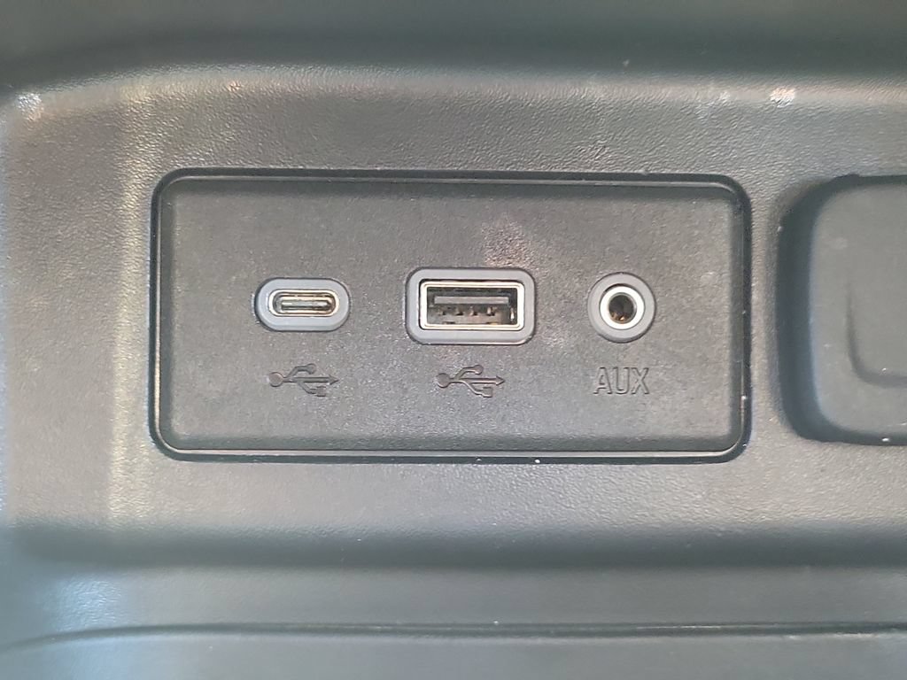 Used 2022 Chevrolet Equinox LT FWD image 37