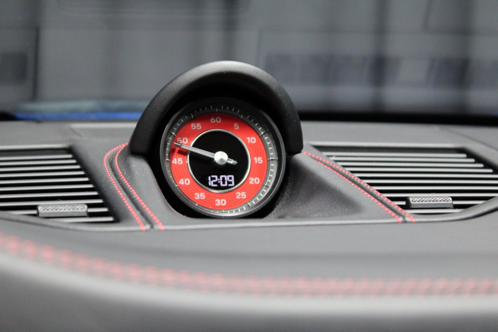 Used 2024 Porsche 911 Turbo S image 38