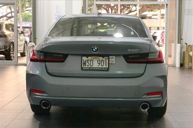 Used 2023 BMW 330i Sedan image 4