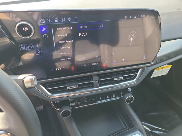 New 2026 Chevrolet Equinox EV LT image 30