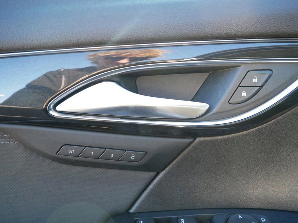 Used 2024 Buick Envision Preferred image 17