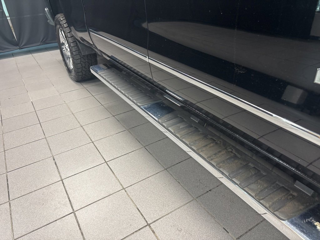 Used 2018 Chevrolet Silverado 2500 High Country w/ Duramax Plus Package image 11