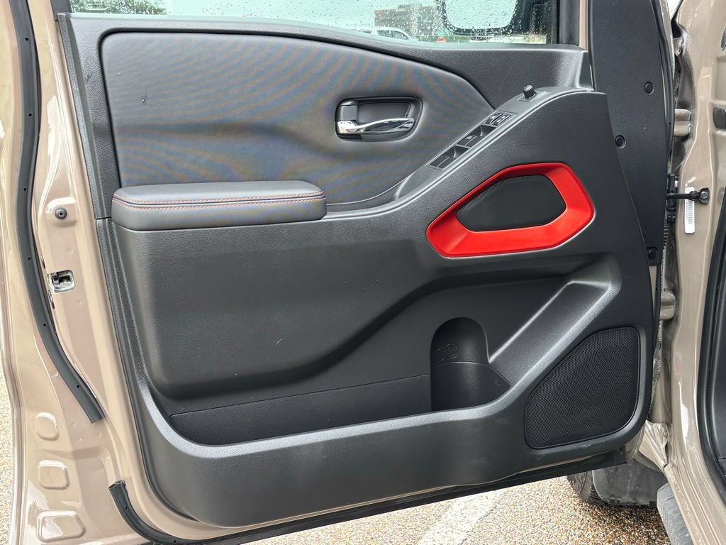 Used 2023 Nissan Frontier Pro-X w/ Pro Convenience Package RWD image 26
