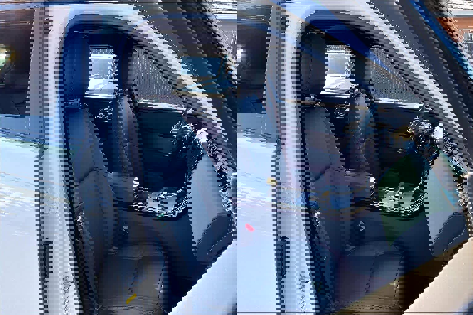 New 2026 Land Rover Range Rover Velar Dynamic SE image 31