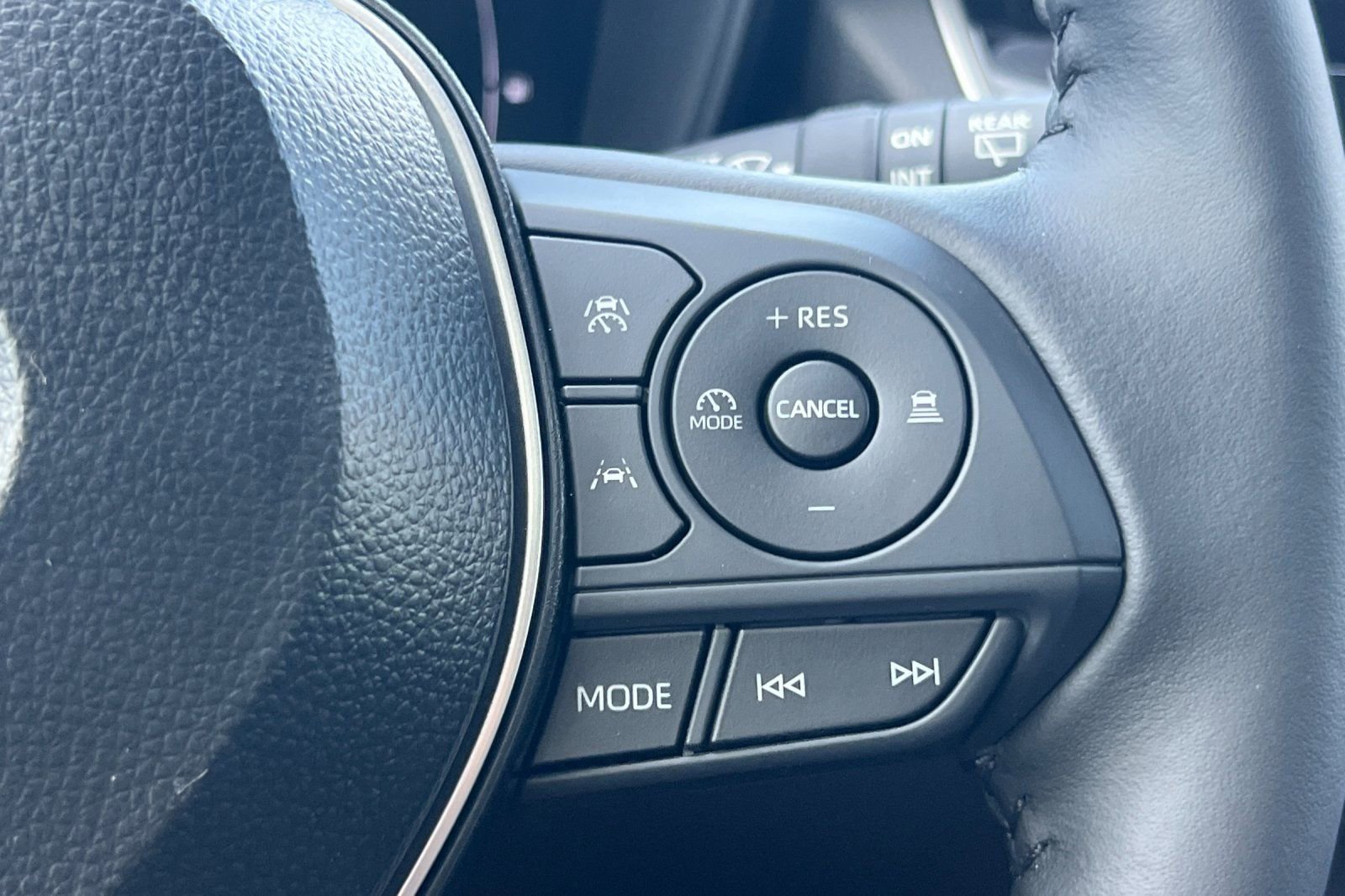 New 2026 Toyota Corolla Cross LE image 28
