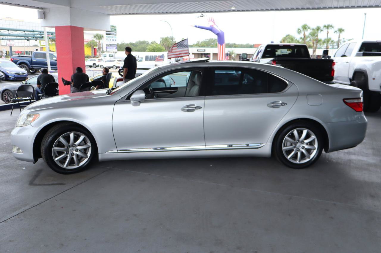Used 2007 Lexus LS 460 L RWD image 8