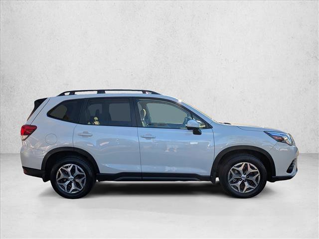 Used 2024 Subaru Forester Premium image 5