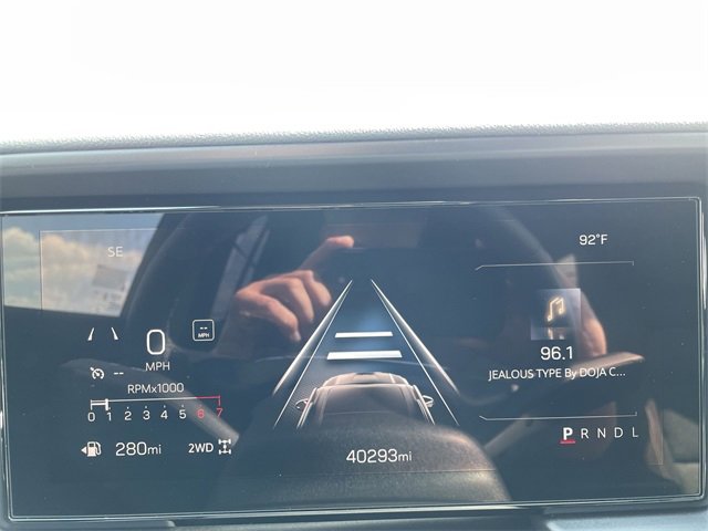 Used 2025 GMC Terrain Elevation image 23