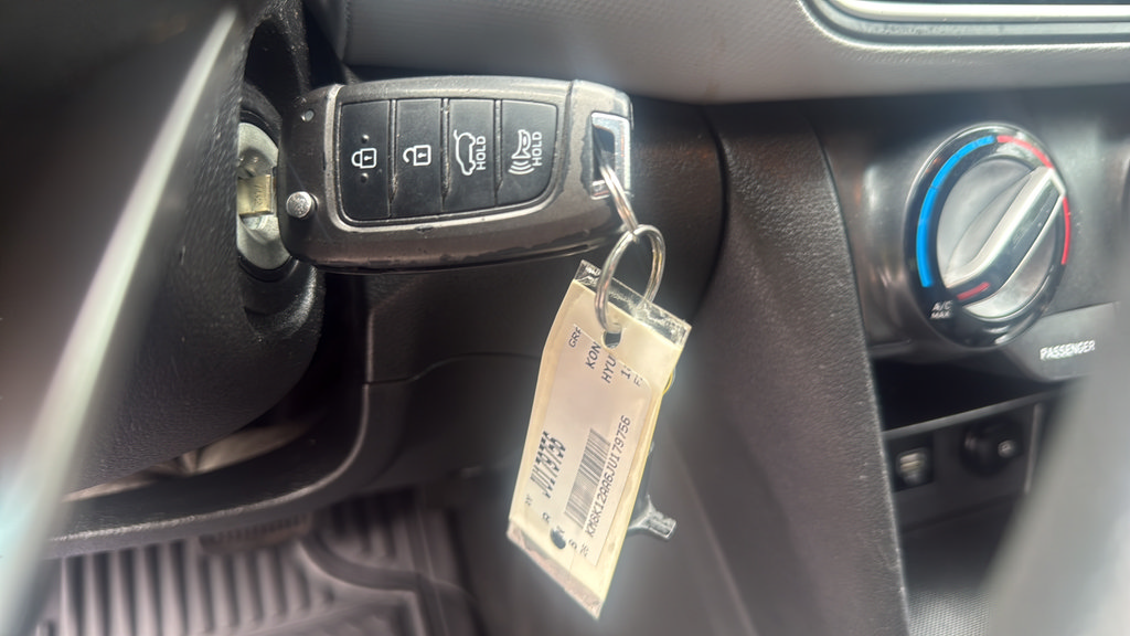 Used 2018 Hyundai Kona SE FWD image 25