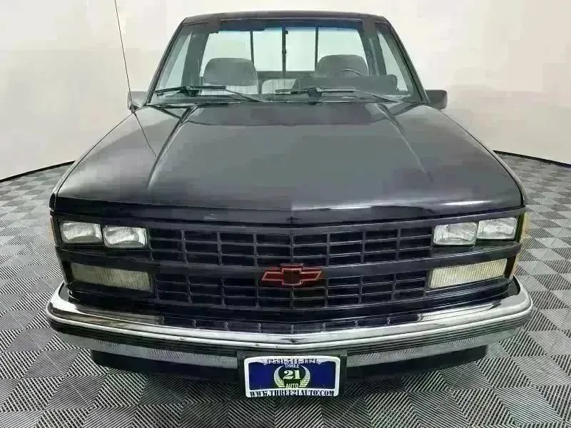 Used 1989 Chevrolet Silverado 1500 2WD Regular Cab image 3