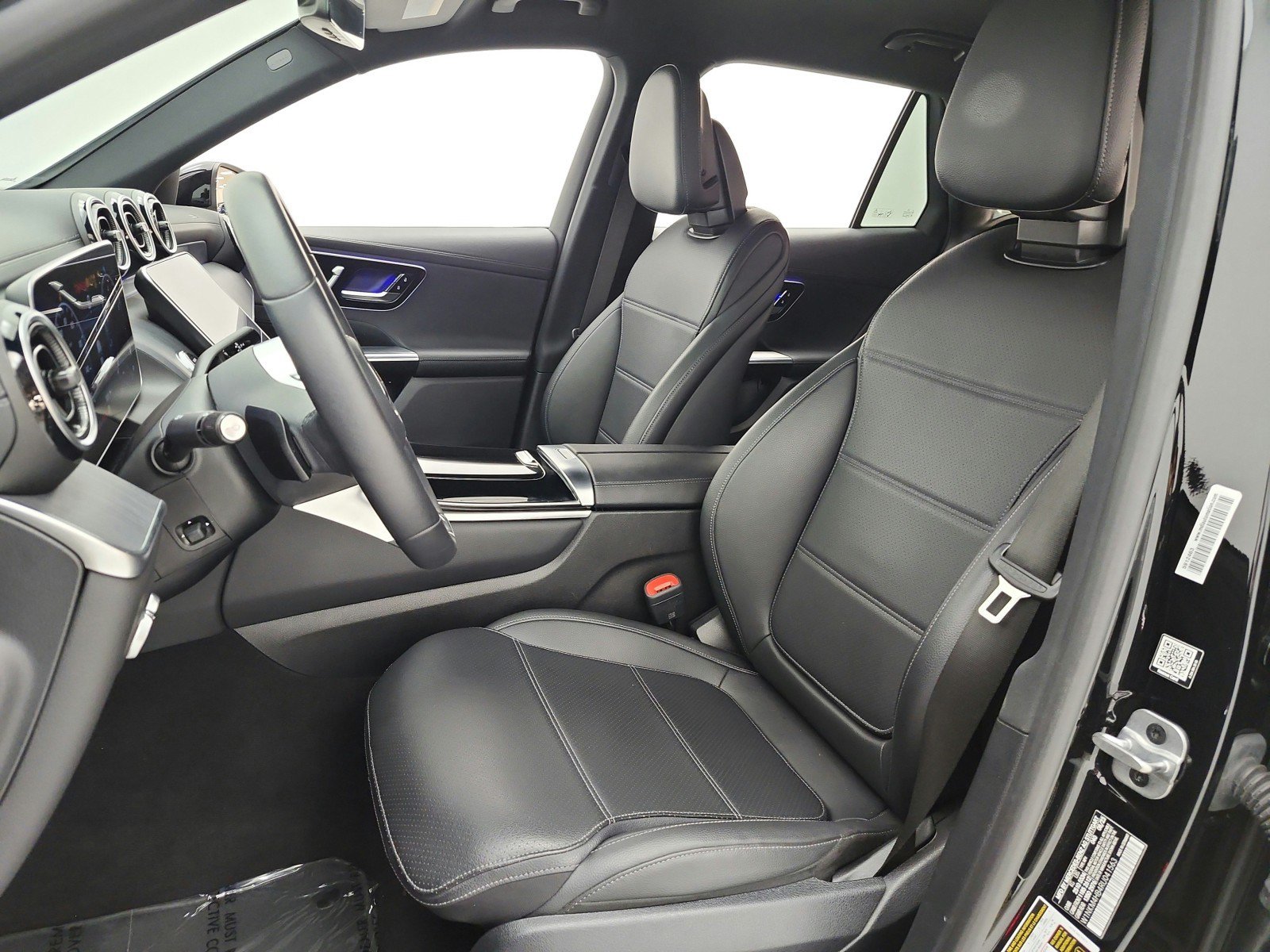 Used 2024 Mercedes-Benz GLC 300 4MATIC image 13