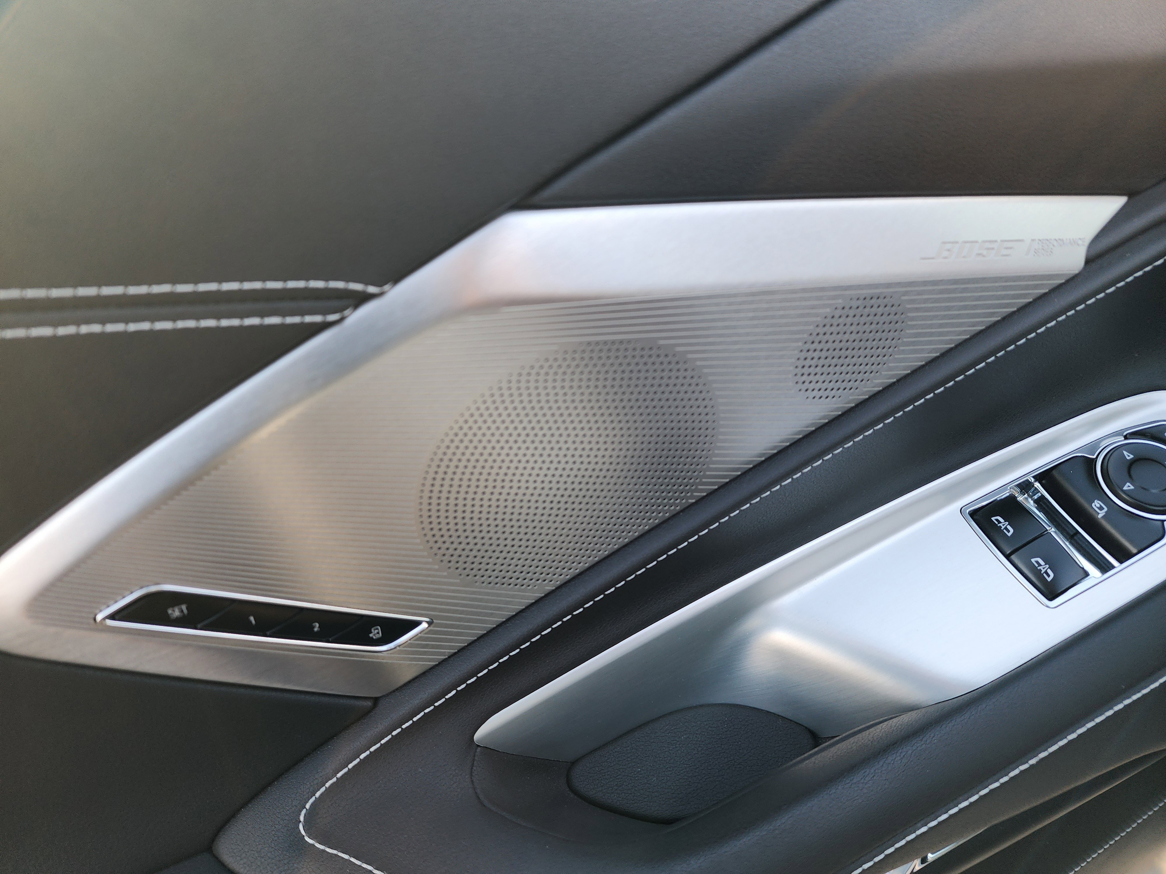 Used 2021 Chevrolet Corvette Stingray Preferred Cpe w/ Z51 Performance Package image 17