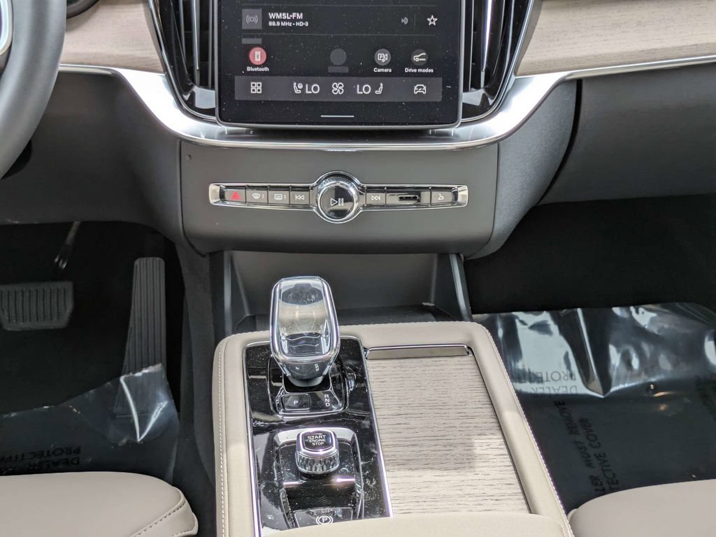 New 2026 Volvo XC90 B6 Ultra w/ Protection Package AWD/4WD image 21