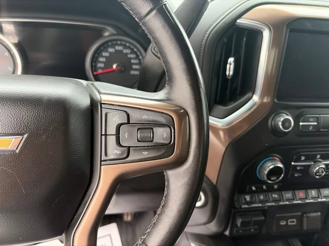 Used 2022 Chevrolet Silverado 2500 High Country w/ Technology Package AWD/4WD image 17