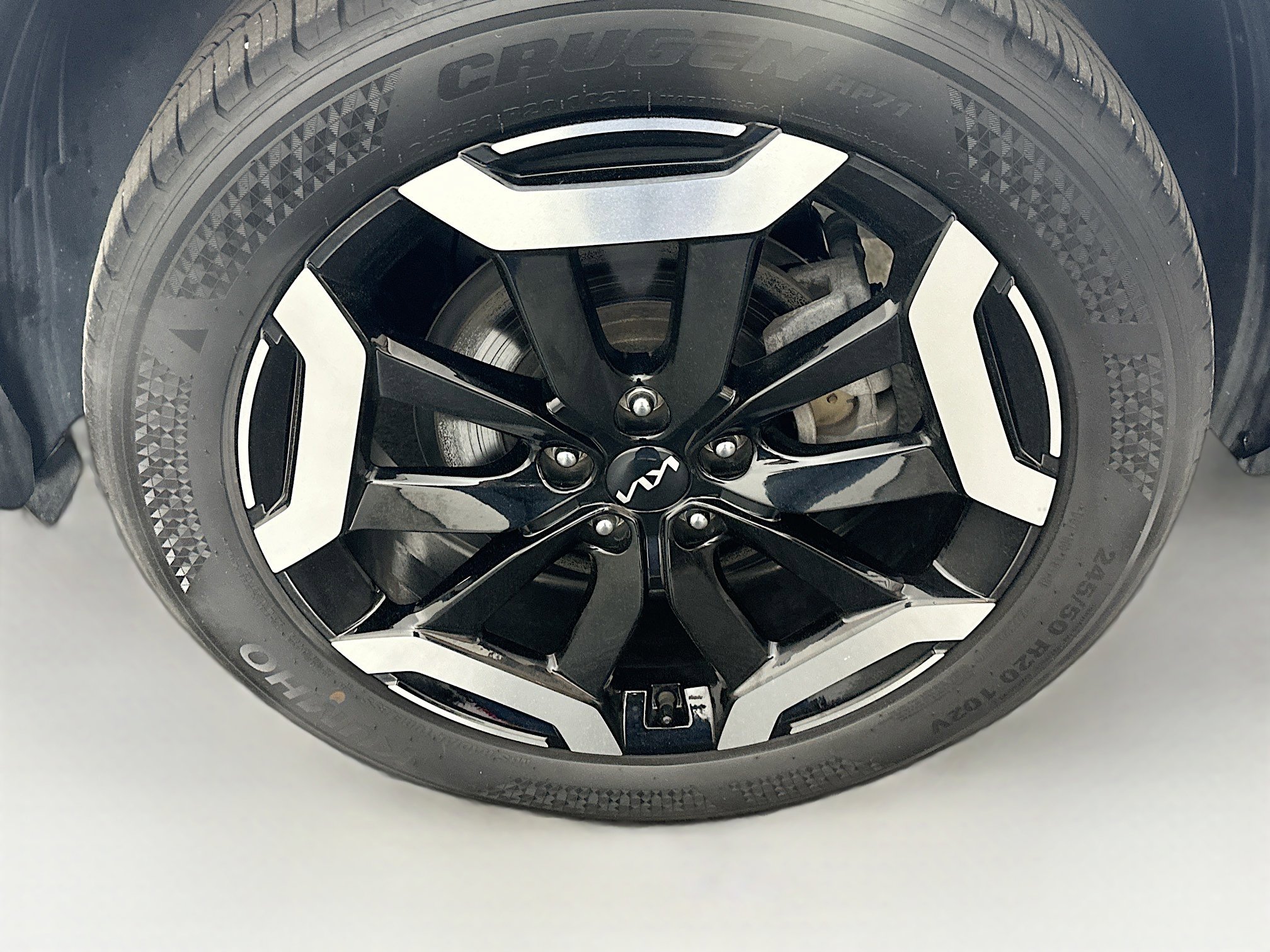Used 2025 Kia Telluride S FWD image 11