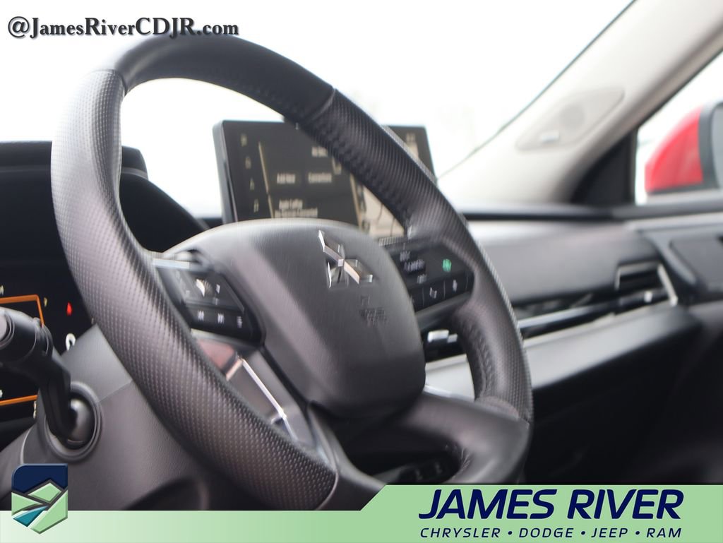 Used 2025 Mitsubishi Outlander SEL image 25