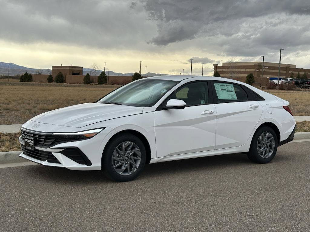 New 2025 Hyundai Elantra Blue